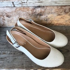 Vionic shoe, size 8.5, neutral